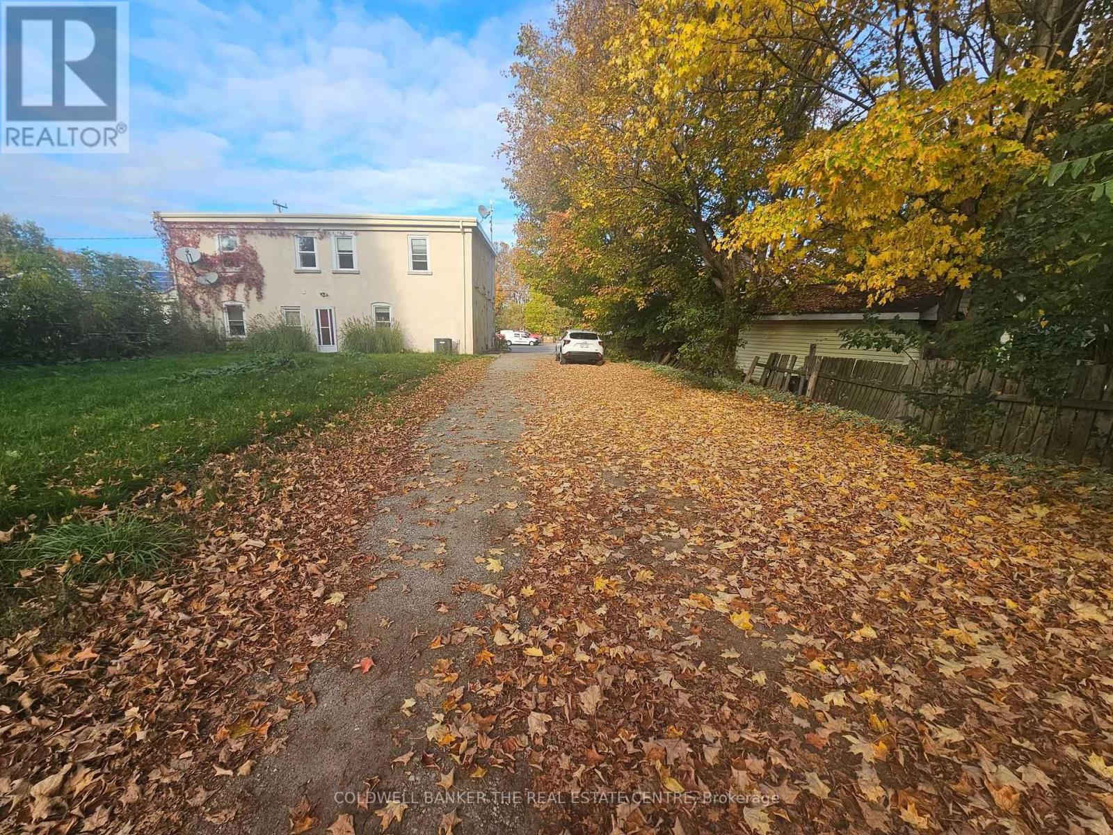 South - 4570 Penetanguishene Road, Springwater, Ontario  L0L 1V0 - Photo 1 - S12379987