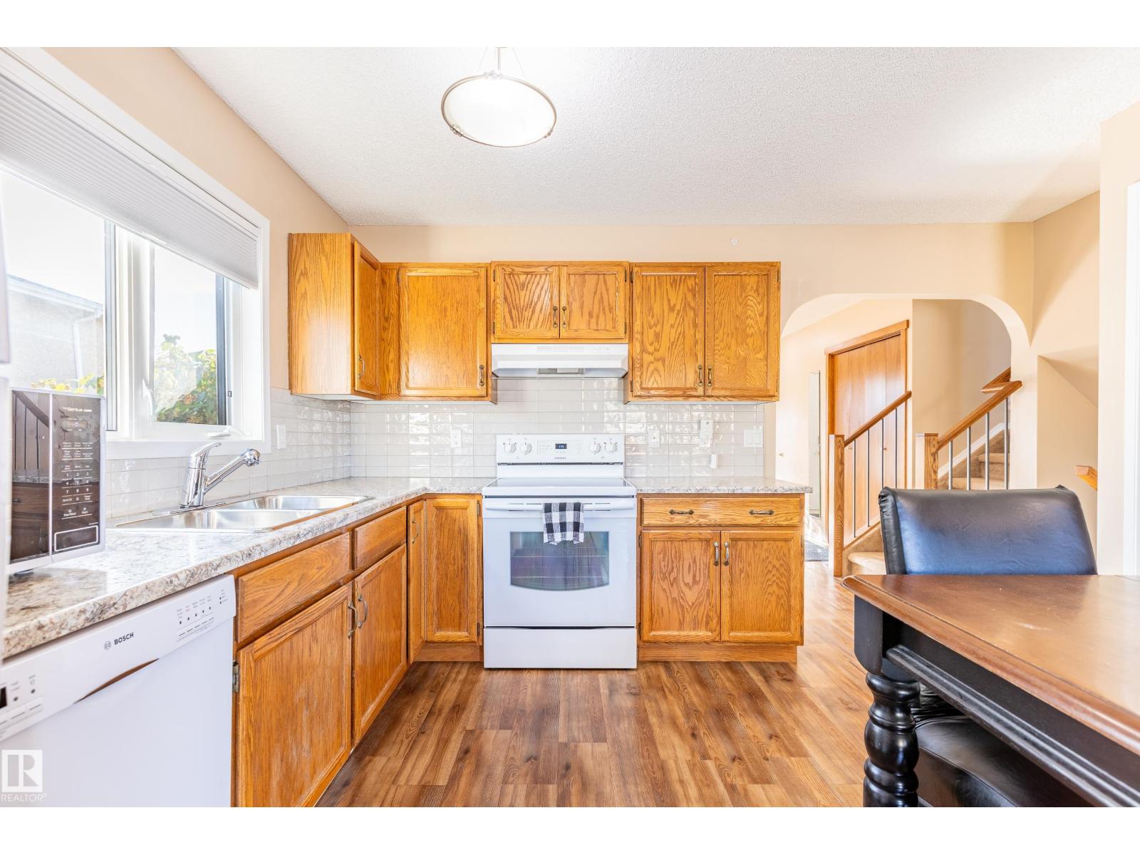 8802 102 Av, Morinville, Alberta  T8R 1B7 - Photo 10 - E4462164