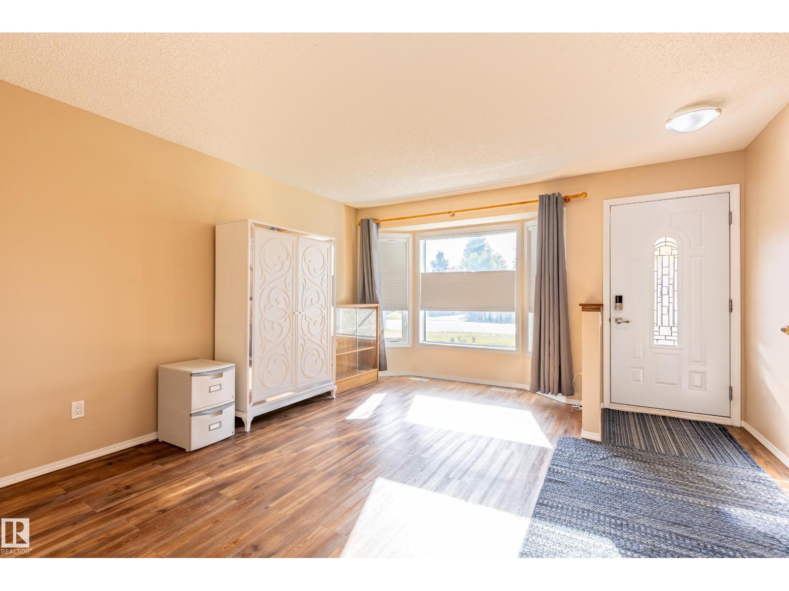 8802 102 Av, Morinville, Alberta  T8R 1B7 - Photo 3 - E4462164
