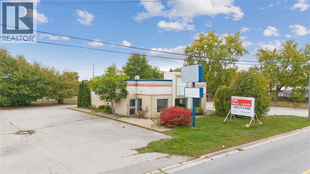 95 King Street East, Lambton Shores, Ontario  N0N 1J0 - Photo 2 - 25025667