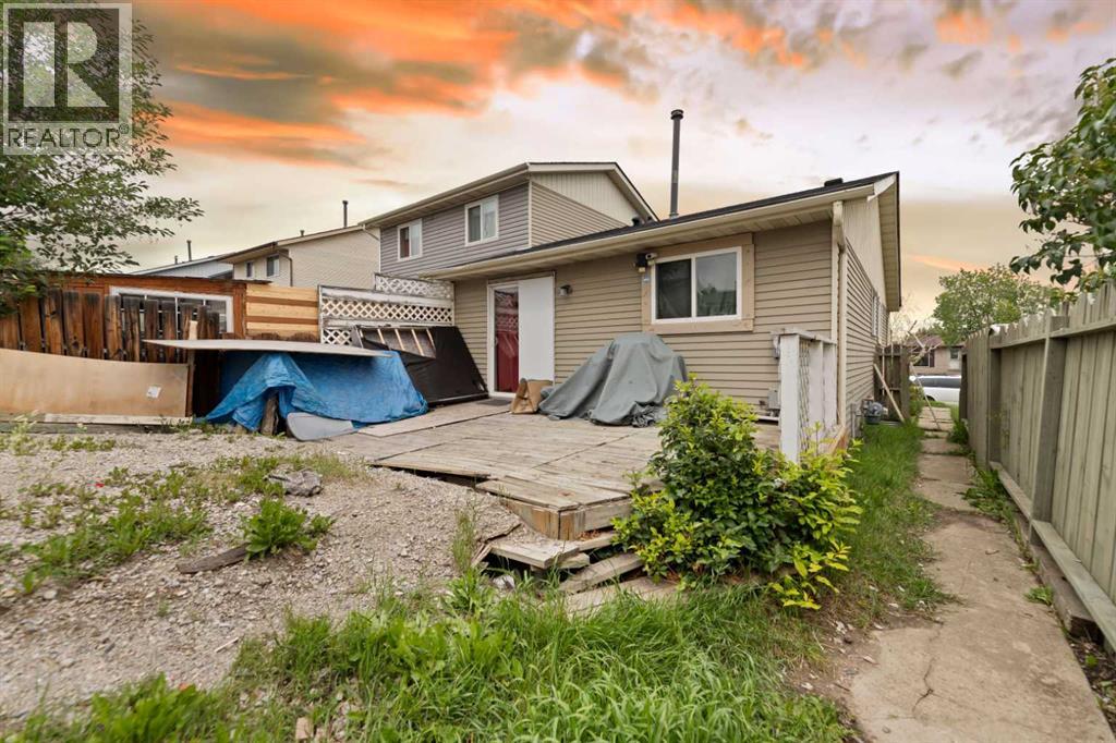 143 Falton Drive Ne, Calgary, Alberta  T3J 1W7 - Photo 19 - A2264359