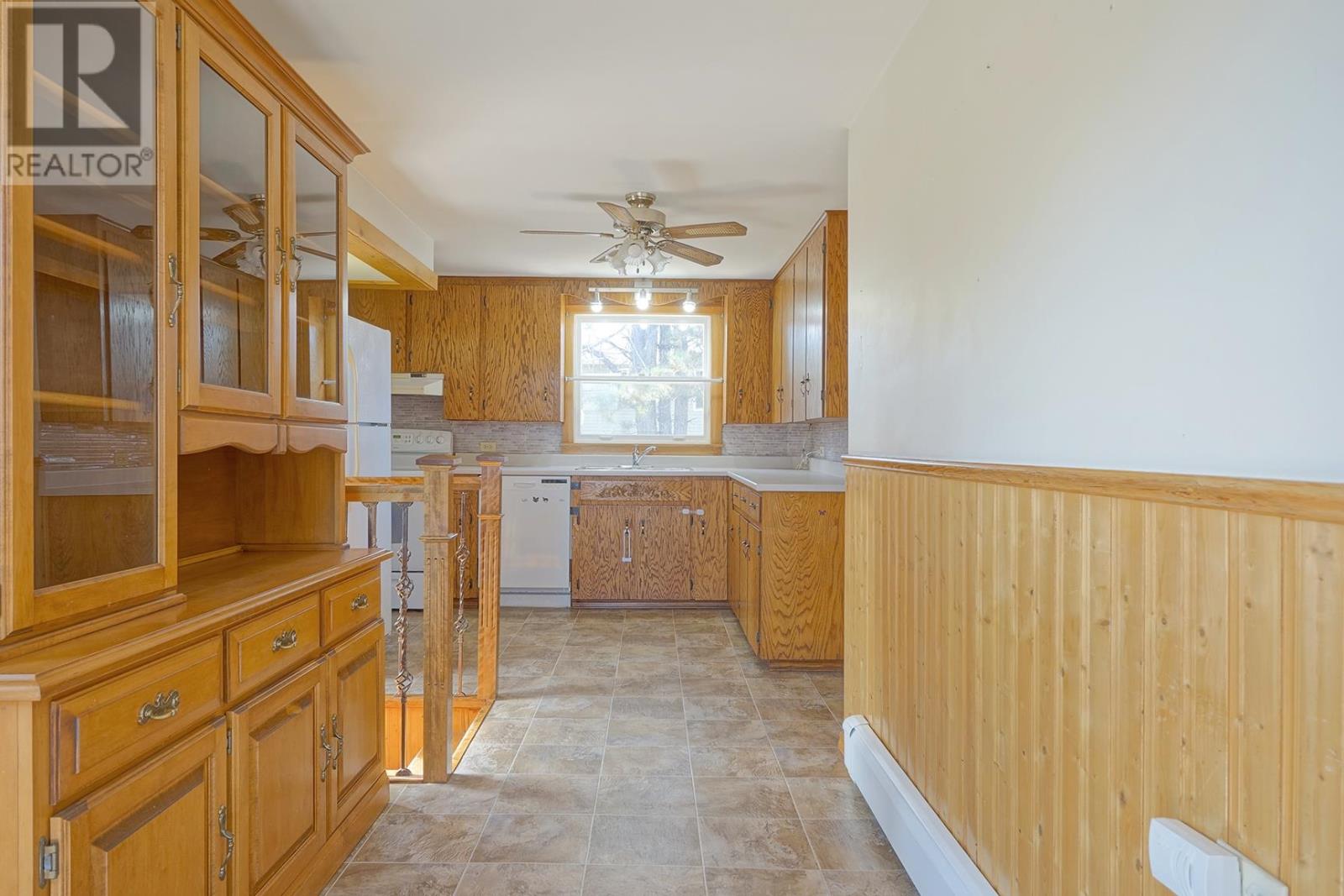 487 South Drive, Summerside, Prince Edward Island  C1N 3Z5 - Photo 8 - 202525417