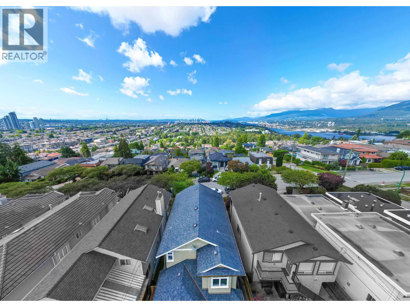 18 Hythe Avenue, Burnaby, British Columbia  V5B 3H7 - Photo 3 - R3052789