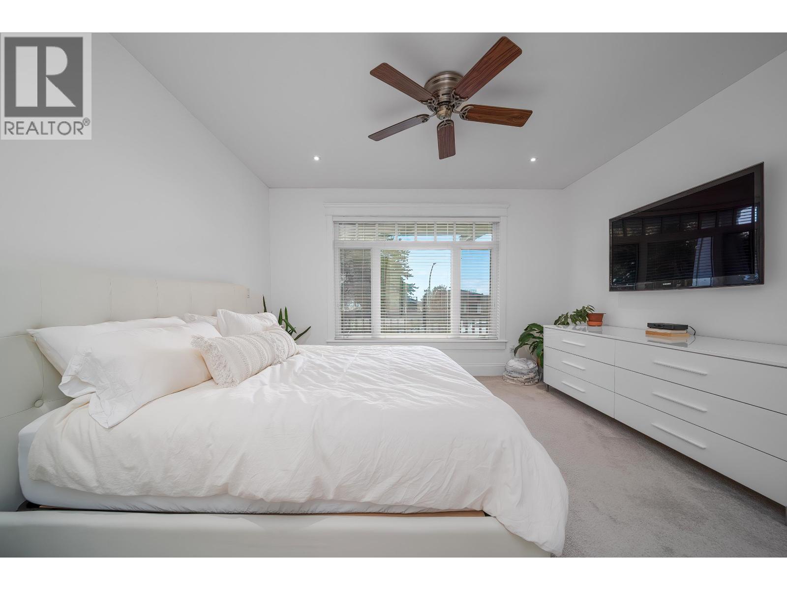 18 Hythe Avenue, Burnaby, British Columbia  V5B 3H7 - Photo 6 - R3052789