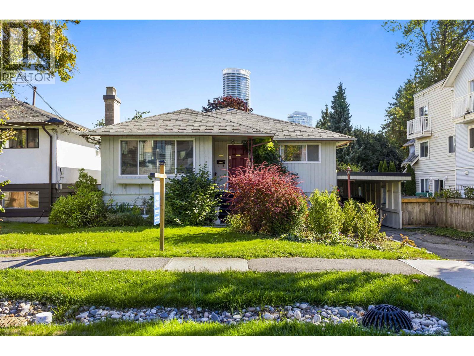 7134 17th Avenue, Burnaby, British Columbia  V3N 1K7 - Photo 3 - R3057241
