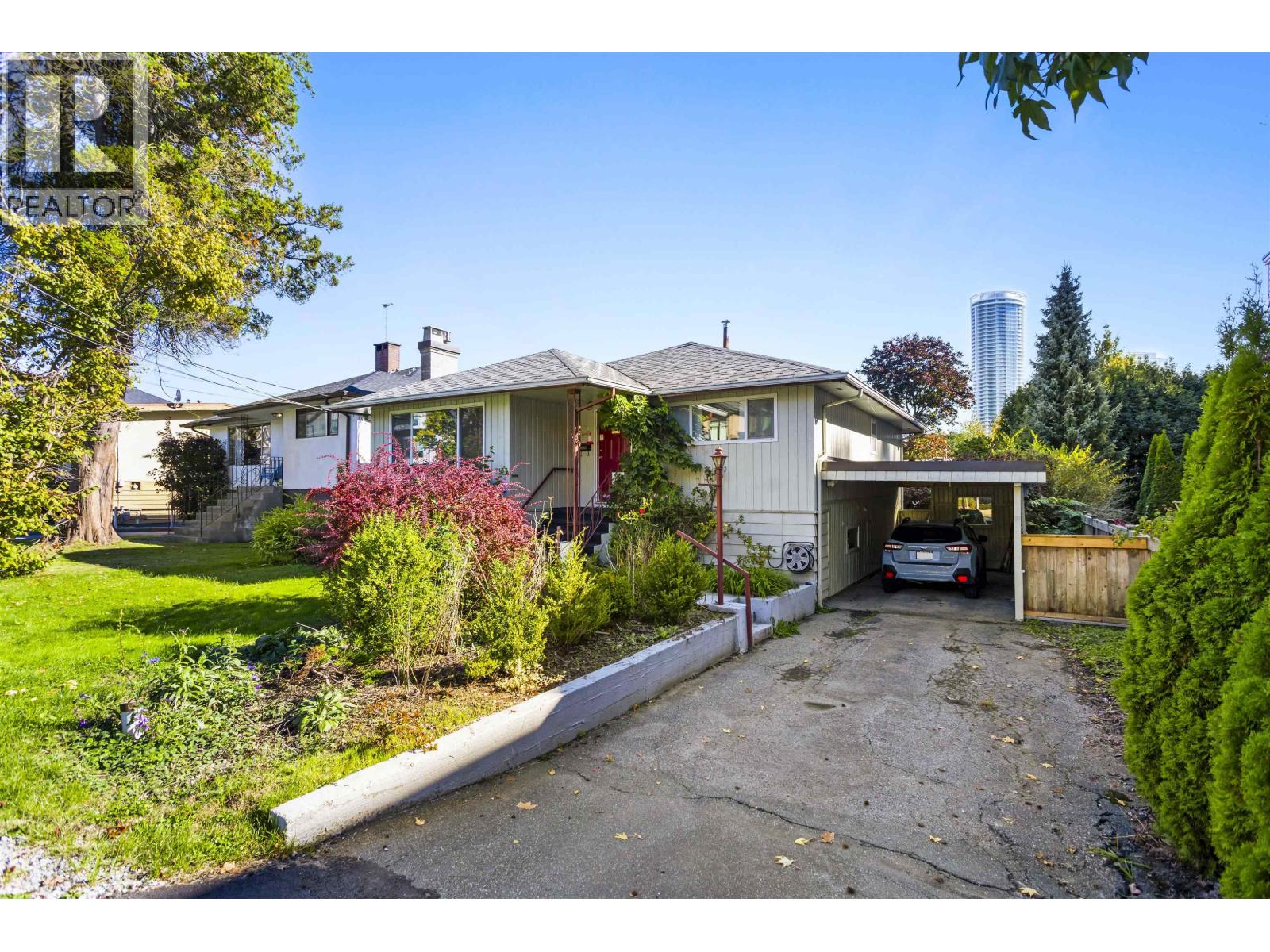 7134 17th Avenue, Burnaby, British Columbia  V3N 1K7 - Photo 1 - R3057241