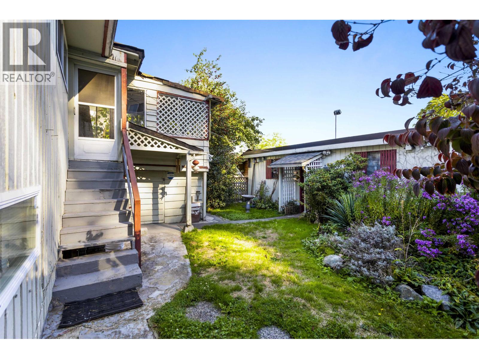7134 17th Avenue, Burnaby, British Columbia  V3N 1K7 - Photo 32 - R3057241