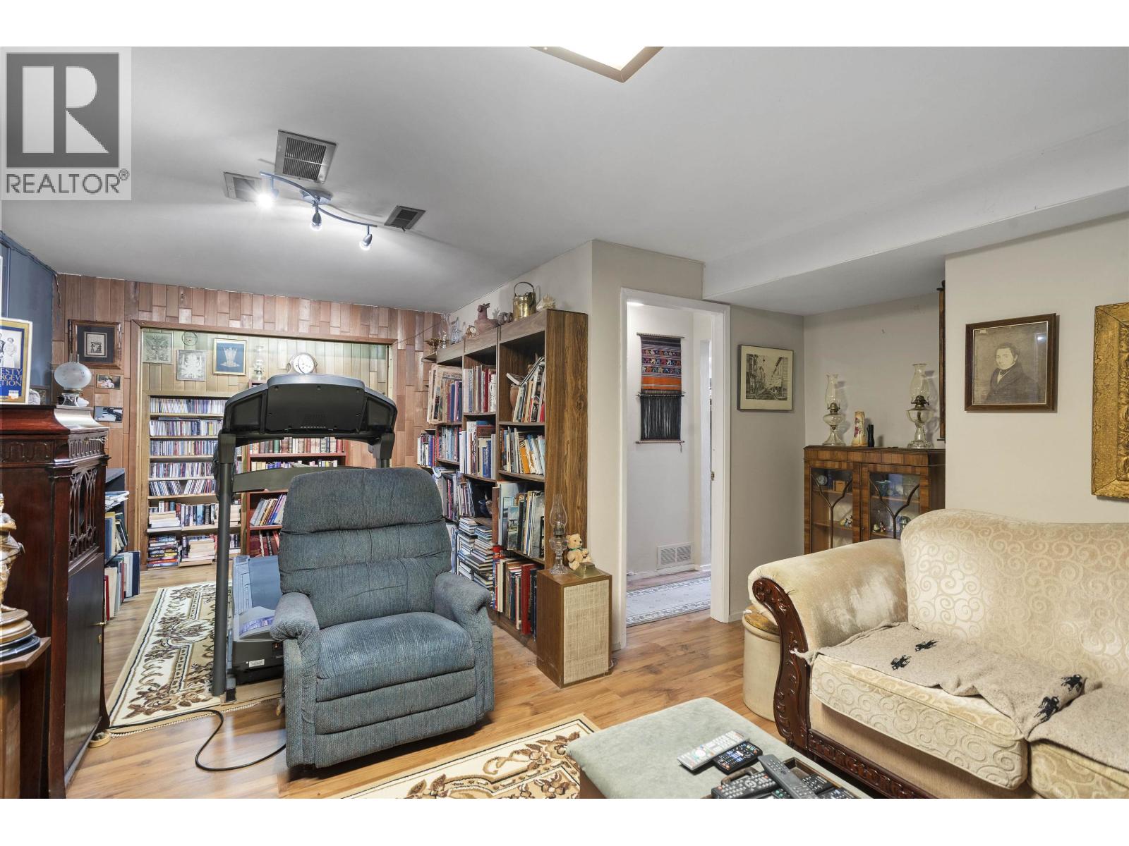 7134 17th Avenue, Burnaby, British Columbia  V3N 1K7 - Photo 22 - R3057241