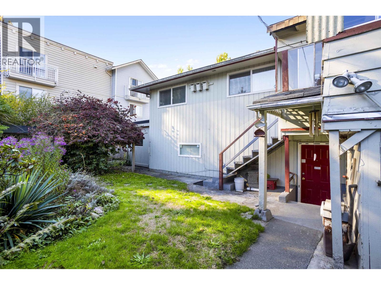 7134 17th Avenue, Burnaby, British Columbia  V3N 1K7 - Photo 30 - R3057241