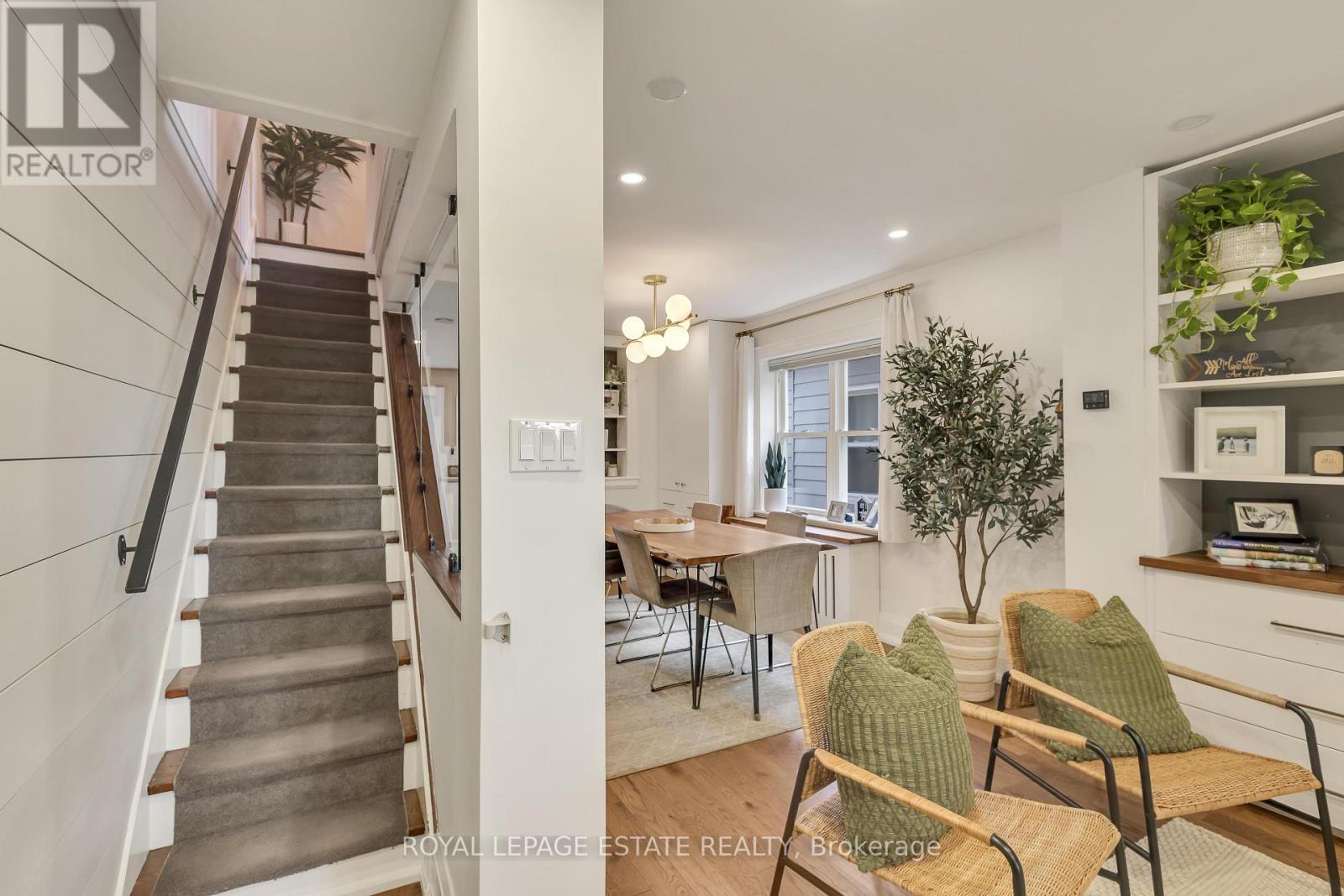 13 Eastdale Avenue, Toronto, Ontario  M4C 4Z8 - Photo 14 - E12463163