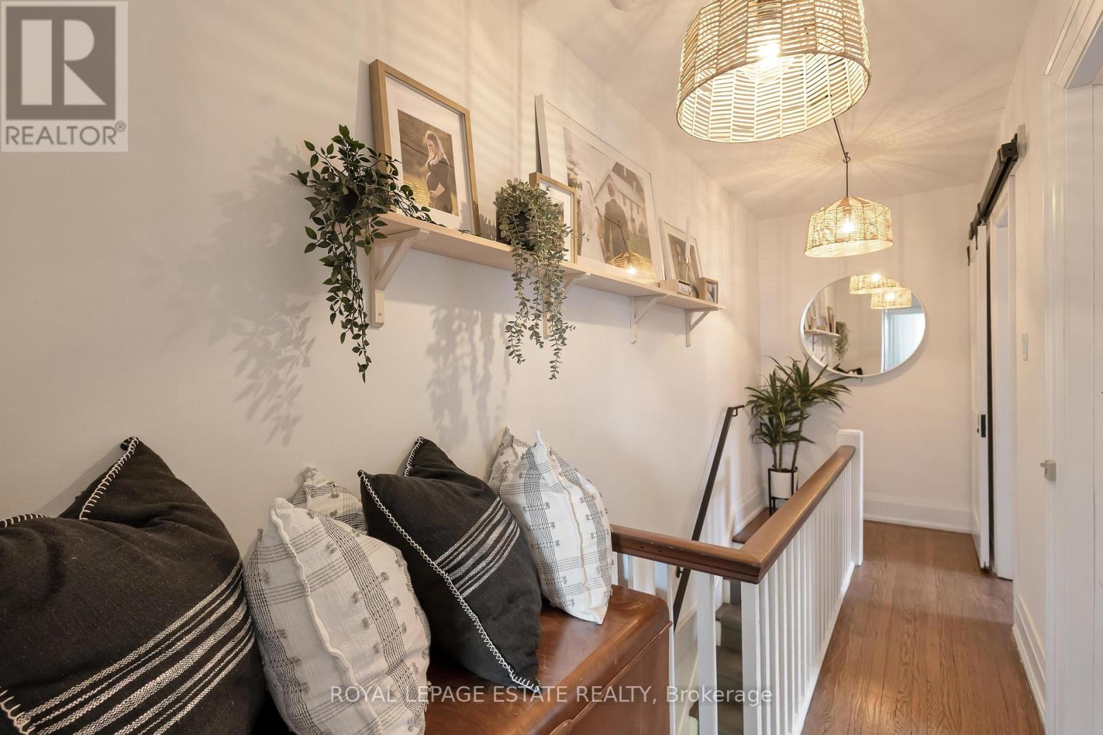 13 Eastdale Avenue, Toronto, Ontario  M4C 4Z8 - Photo 15 - E12463163