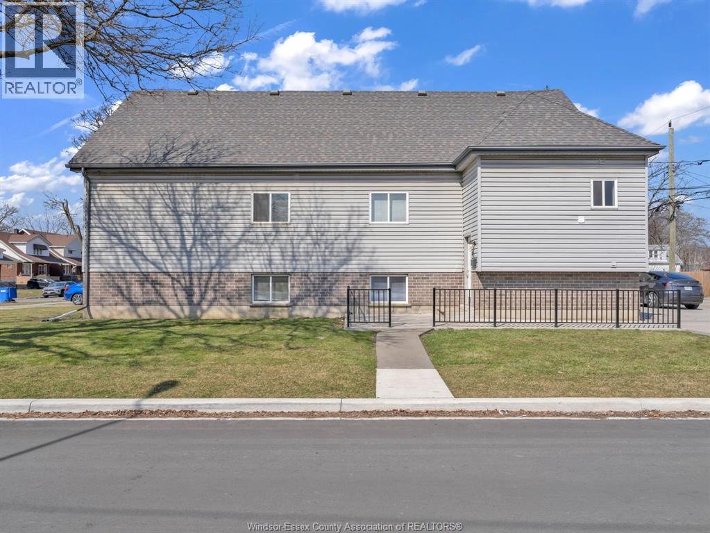772 Partington Unit# B, Windsor, Ontario  N9B 2N7 - Photo 1 - 25026212