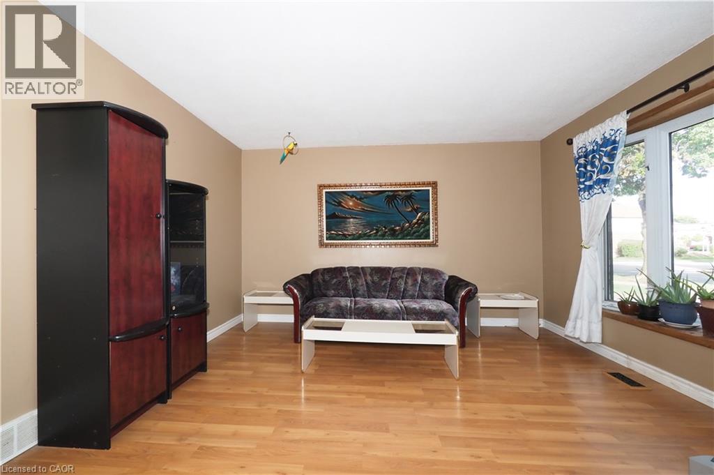 10 Balfour Crescent, Kitchener, Ontario  N2C 1Z5 - Photo 6 - 40779265