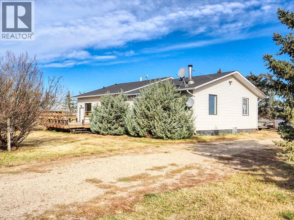 252002 Township Road 290, Acme, Alberta  T0M 0A0 - Photo 2 - A2263629