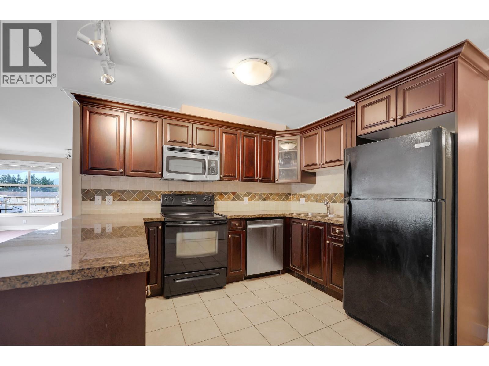 403 1310 Victoria Street, Squamish, British Columbia  V0N 3G0 - Photo 5 - R3057651