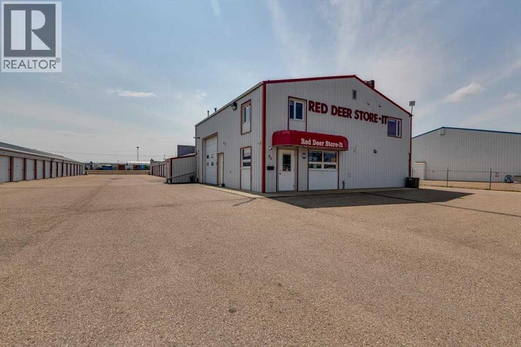 89 Poplar Street, Rural Red Deer County, Alberta  T4E 1B4 - Photo 2 - A2232065