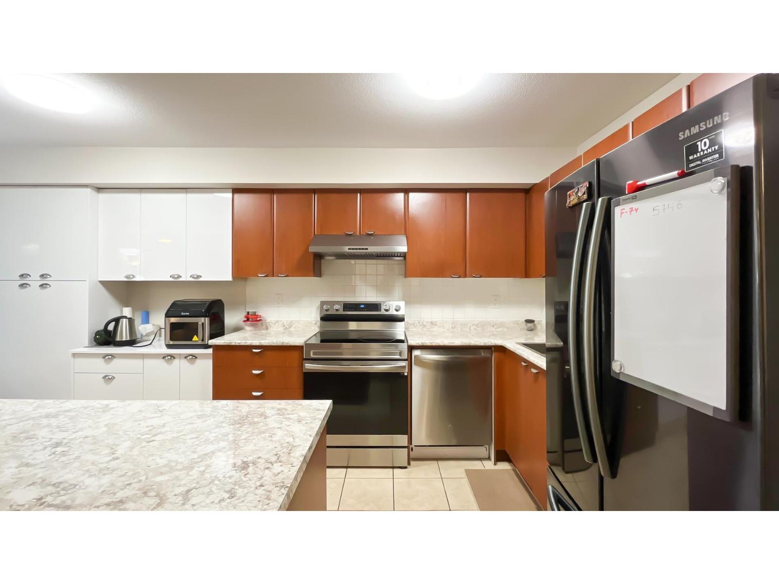 302 10092 148 Street, Surrey, British Columbia  V3R 4G7 - Photo 10 - R3058329