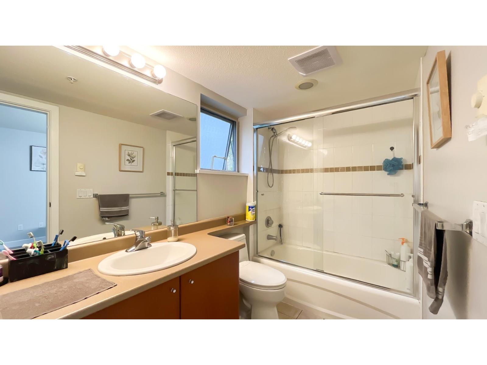 302 10092 148 Street, Surrey, British Columbia  V3R 4G7 - Photo 13 - R3058329
