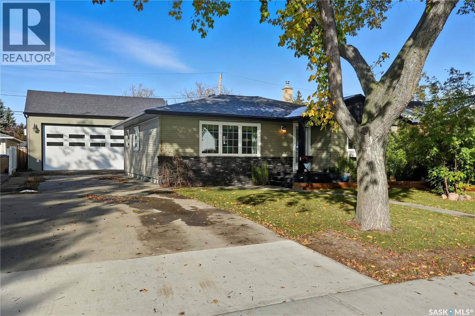 3318 4th Avenue N, Regina, Saskatchewan  S4R 0V6 - Photo 1 - SK020835