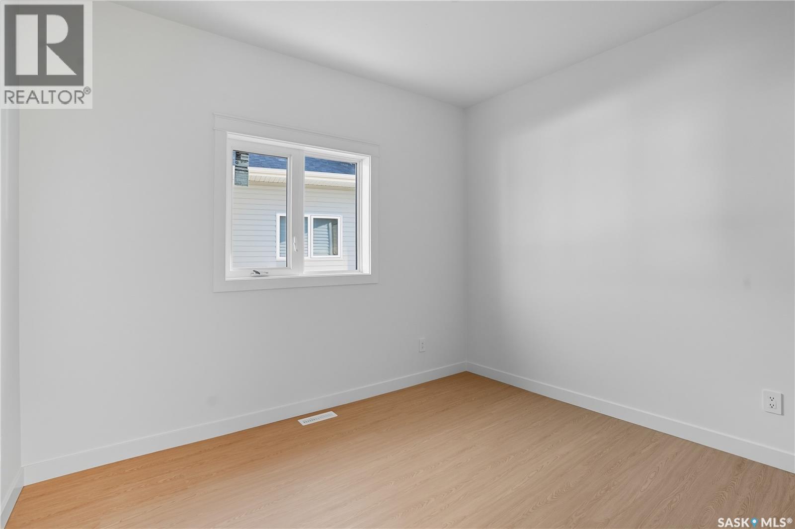 738 Bentley Manor, Saskatoon, Saskatchewan  S7L 6P2 - Photo 21 - SK020755