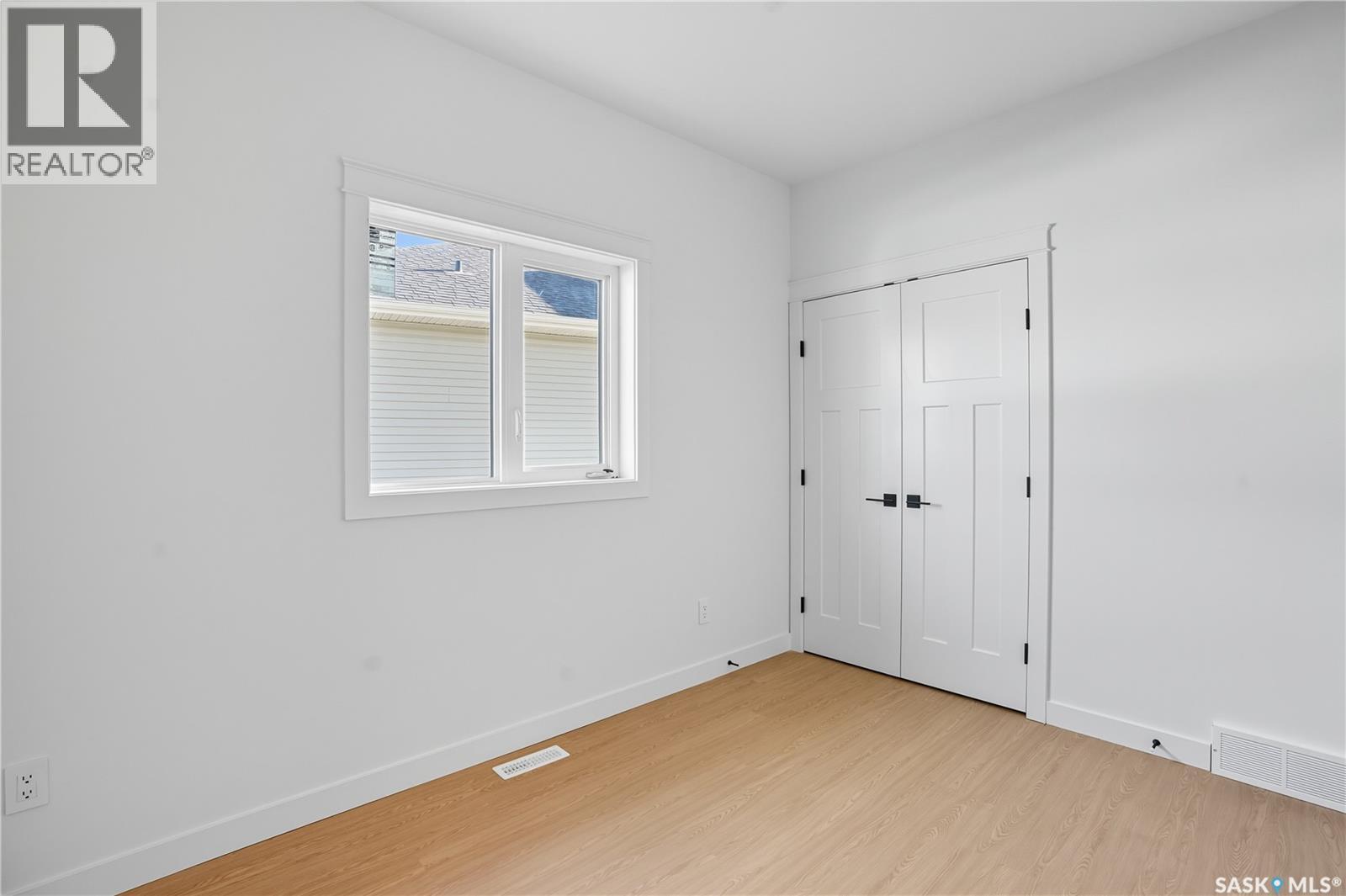 738 Bentley Manor, Saskatoon, Saskatchewan  S7L 6P2 - Photo 24 - SK020755