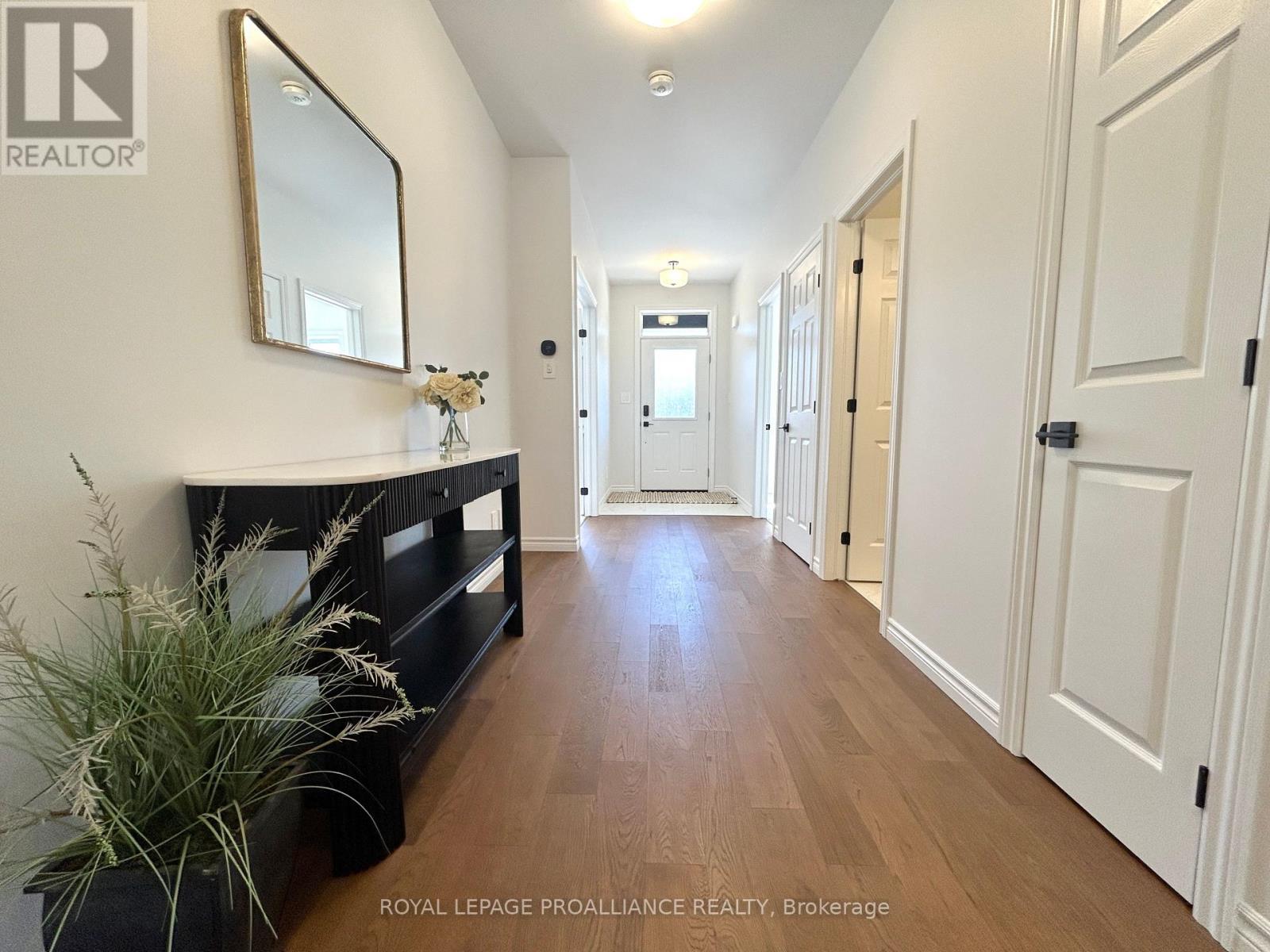 81 Athabaska Drive, Belleville, Ontario  K8N 0T1 - Photo 12 - X12462151