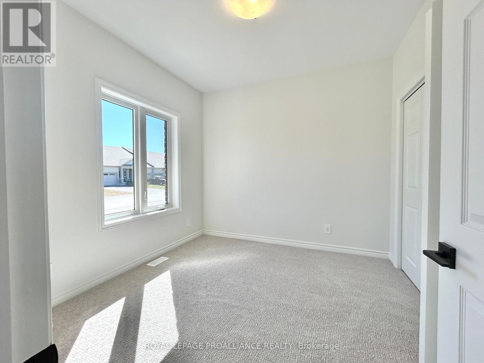 81 Athabaska Drive, Belleville, Ontario  K8N 0T1 - Photo 16 - X12462151