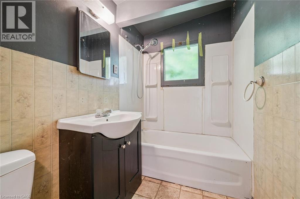 226 Dick Street, Waterloo, Ontario  N2L 1N4 - Photo 21 - 40777607