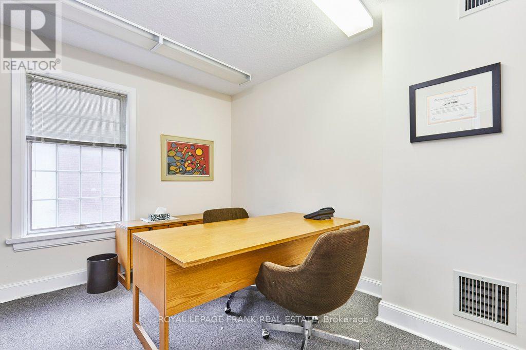 215 Simcoe Street N, Oshawa, Ontario  L1G 4T1 - Photo 17 - E12463773