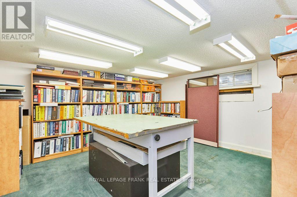 215 Simcoe Street N, Oshawa, Ontario  L1G 4T1 - Photo 26 - E12463773