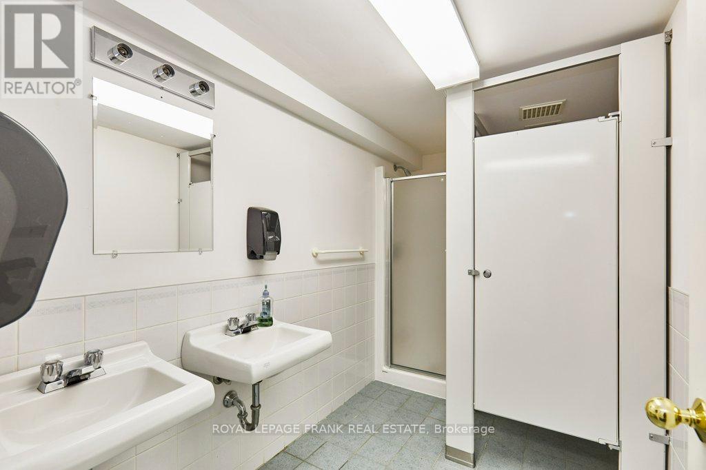 215 Simcoe Street N, Oshawa, Ontario  L1G 4T1 - Photo 27 - E12463773