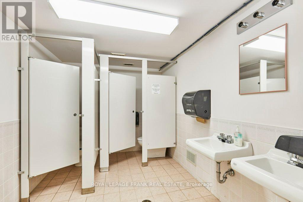 215 Simcoe Street N, Oshawa, Ontario  L1G 4T1 - Photo 28 - E12463773