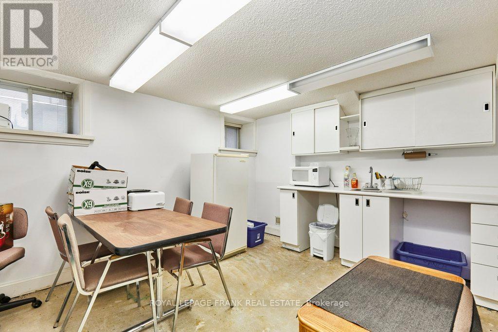 215 Simcoe Street N, Oshawa, Ontario  L1G 4T1 - Photo 29 - E12463773