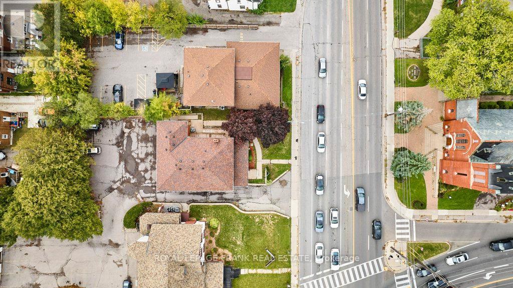 215 Simcoe Street N, Oshawa, Ontario  L1G 4T1 - Photo 34 - E12463773