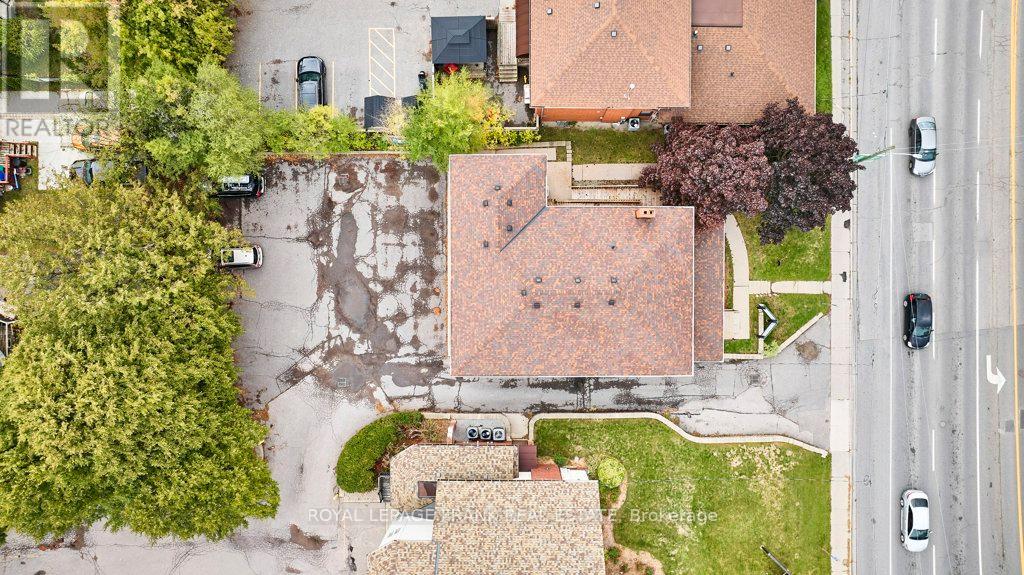 215 Simcoe Street N, Oshawa, Ontario  L1G 4T1 - Photo 35 - E12463773