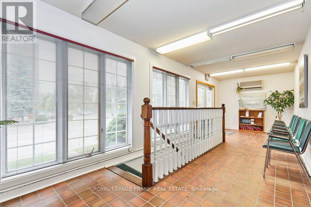 215 Simcoe Street N, Oshawa, Ontario  L1G 4T1 - Photo 7 - E12463773