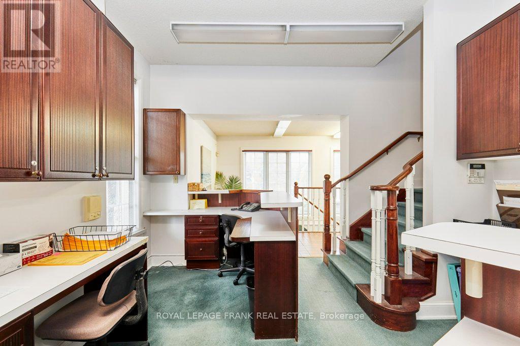 215 Simcoe Street N, Oshawa, Ontario  L1G 4T1 - Photo 8 - E12463773