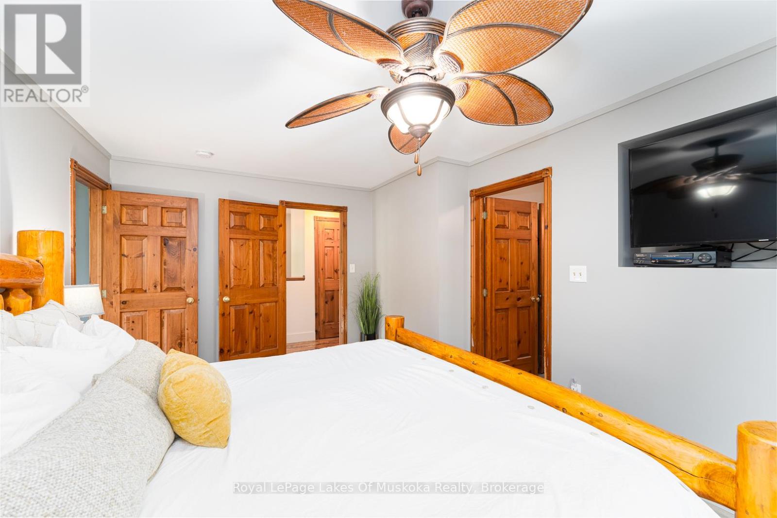 1075 Rocky Narrow Road, Bracebridge, Ontario  P1L 1X1 - Photo 16 - X12463826
