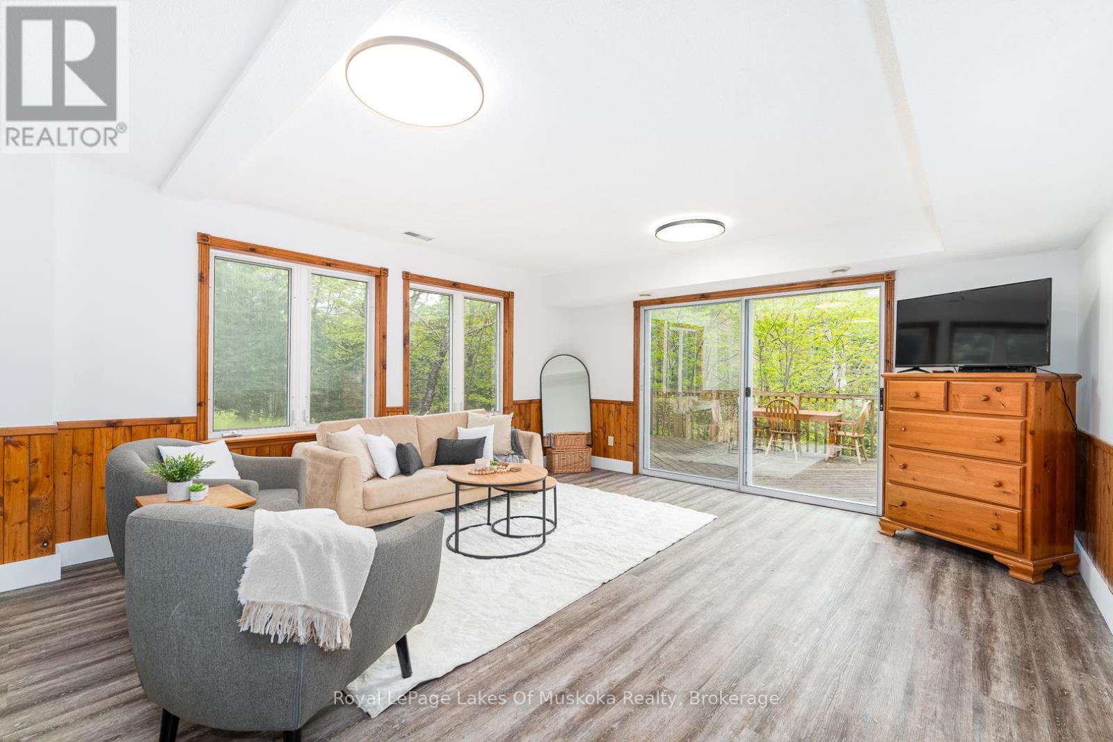 1075 Rocky Narrow Road, Bracebridge, Ontario  P1L 1X1 - Photo 21 - X12463826