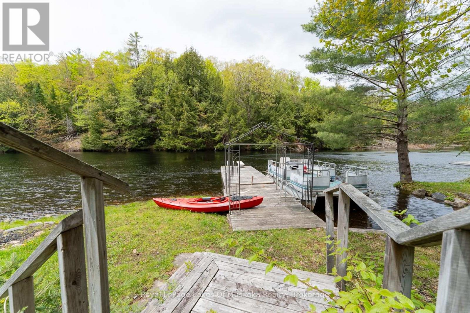 1075 Rocky Narrow Road, Bracebridge, Ontario  P1L 1X1 - Photo 43 - X12463826