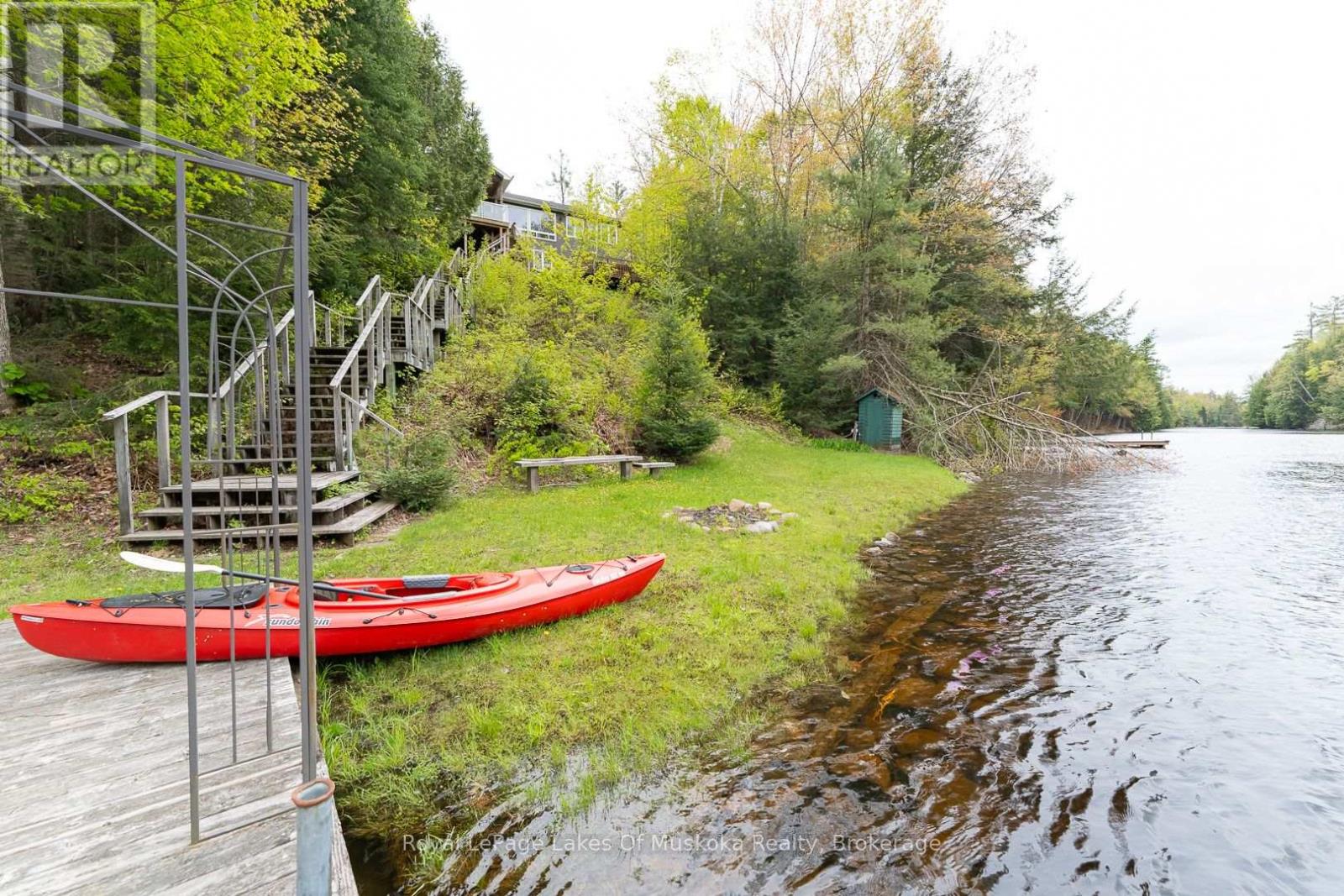 1075 Rocky Narrow Road, Bracebridge, Ontario  P1L 1X1 - Photo 45 - X12463826