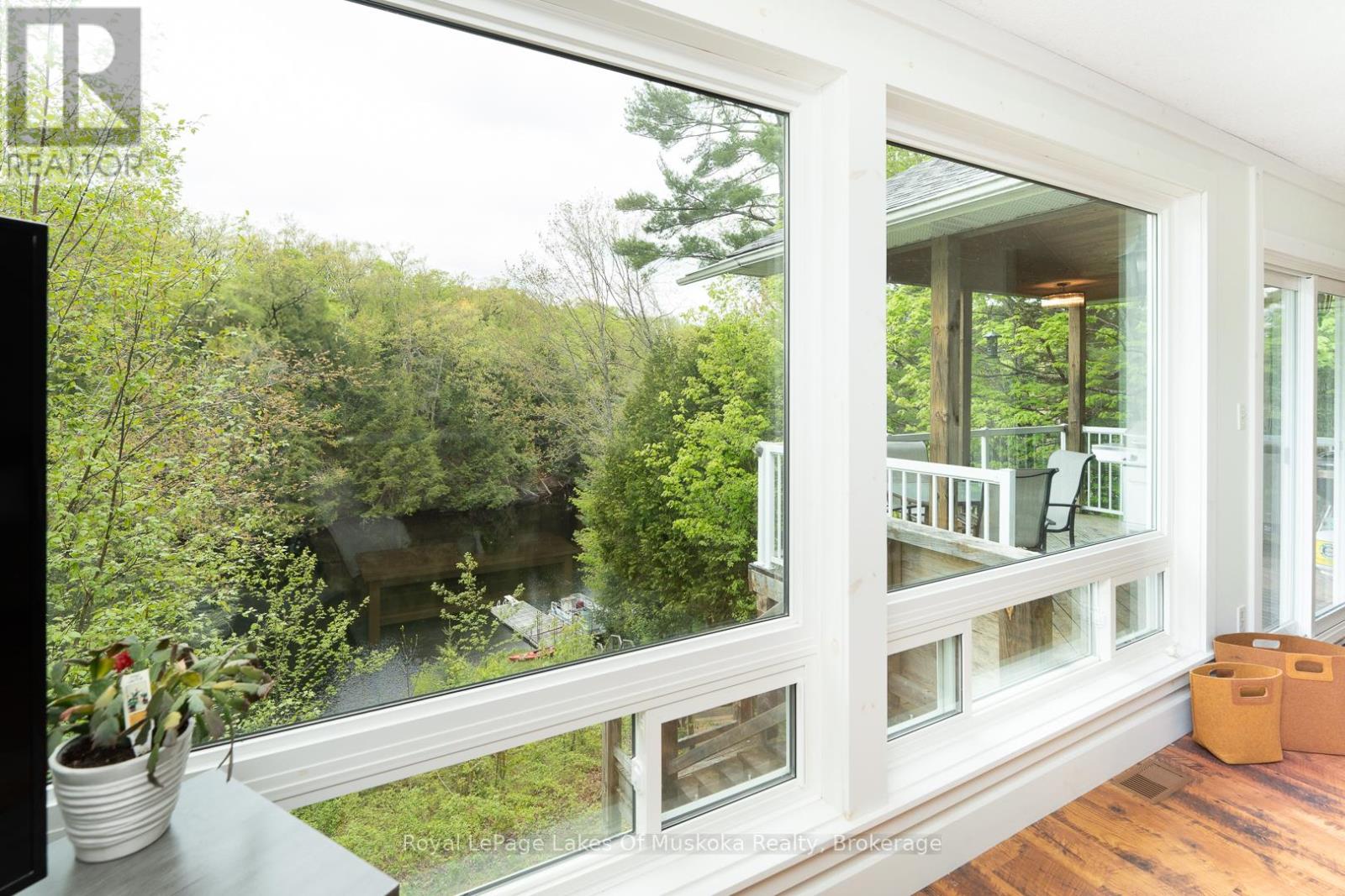 1075 Rocky Narrow Road, Bracebridge, Ontario  P1L 1X1 - Photo 5 - X12463826