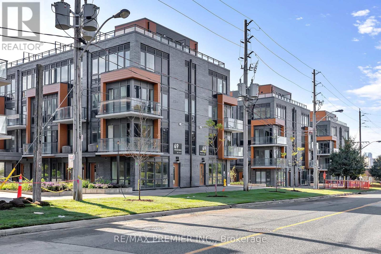 D18-#119 - 69 CURLEW DRIVE, Toronto, Ontario