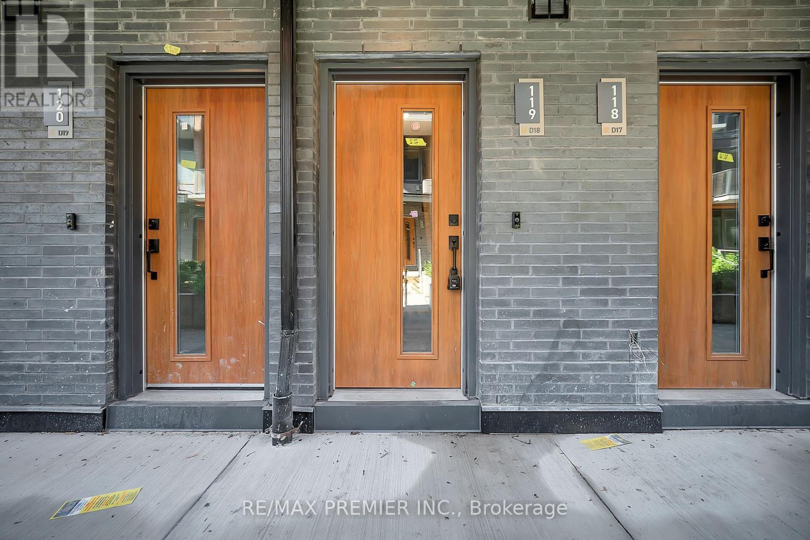 D18-#119 - 69 Curlew Drive, Toronto, Ontario  M3A 2P8 - Photo 5 - C12463639