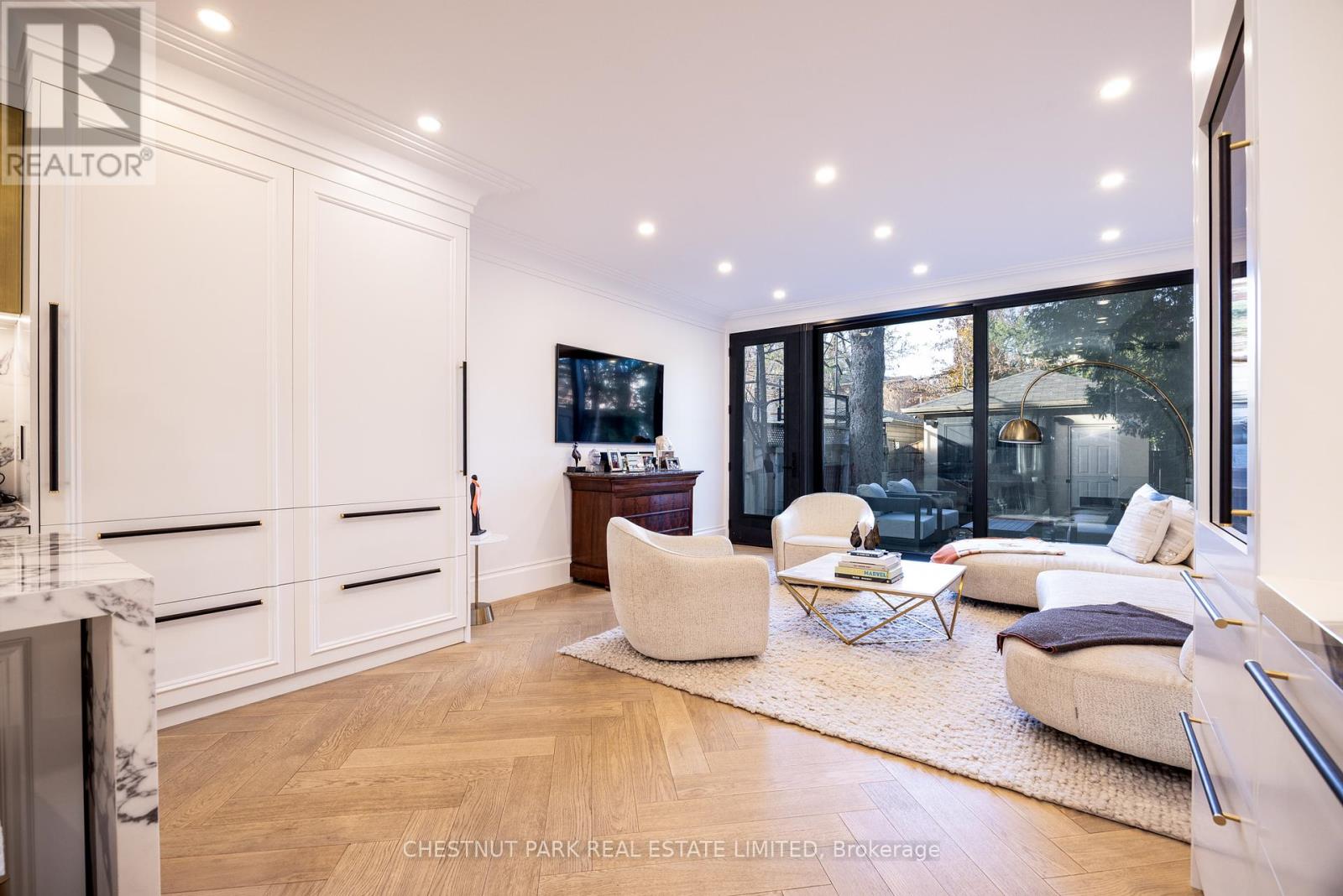 414 Bedford Park Avenue, Toronto, Ontario  M5M 1K1 - Photo 11 - C12463686