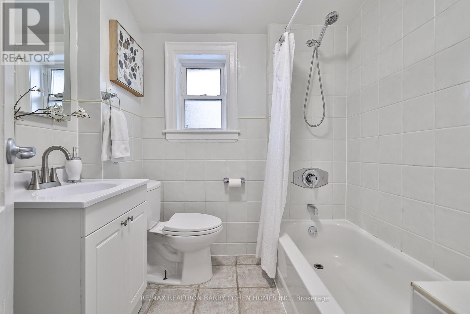 107 Atlas Avenue, Toronto, Ontario  M6C 3P2 - Photo 18 - C12463700