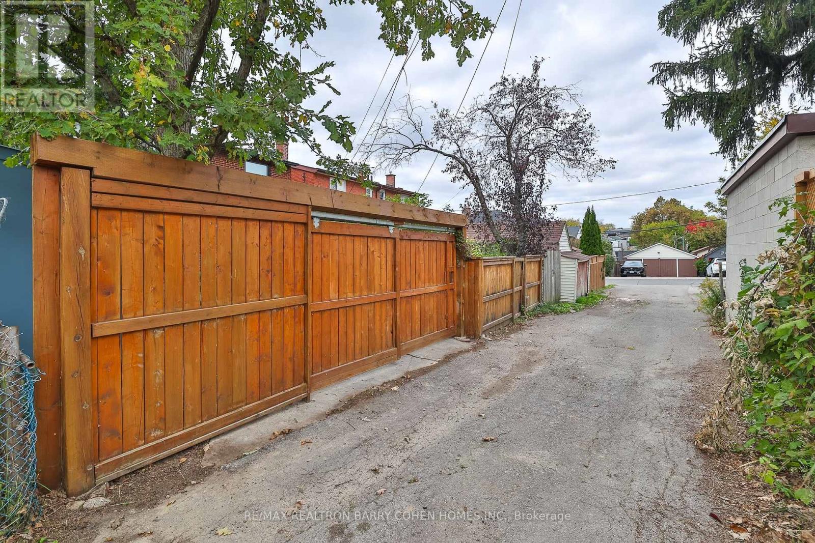 107 Atlas Avenue, Toronto, Ontario  M6C 3P2 - Photo 31 - C12463700