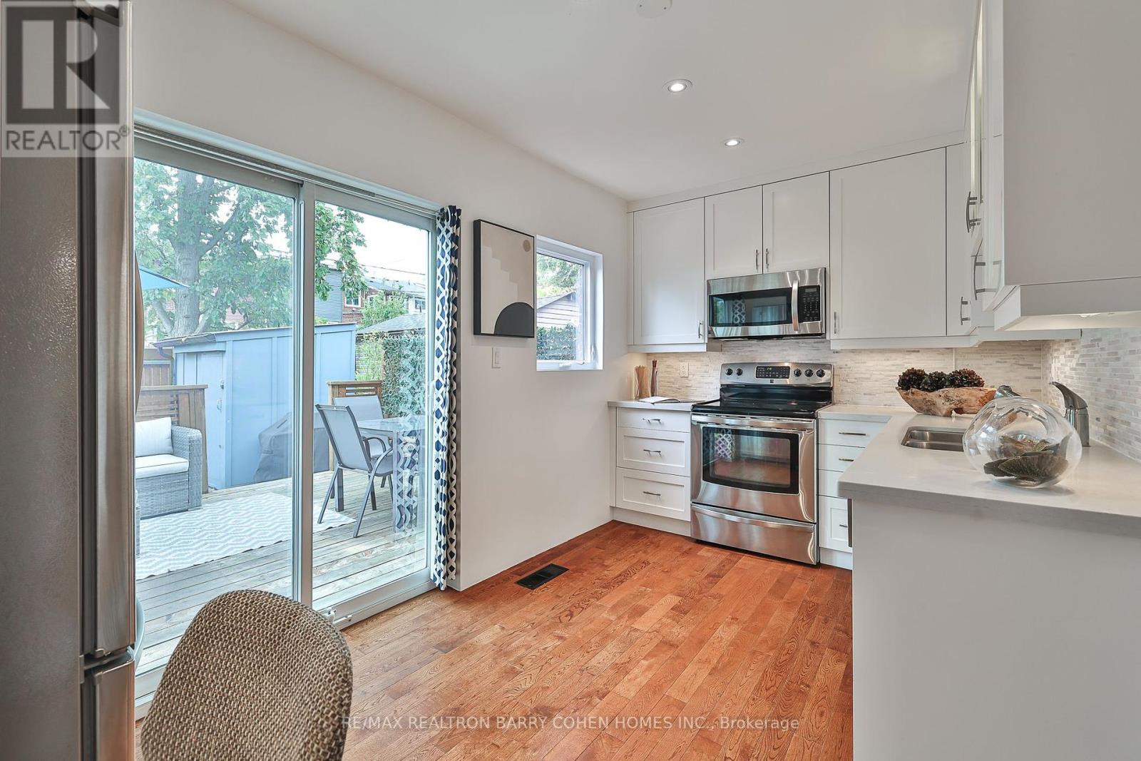 107 Atlas Avenue, Toronto, Ontario  M6C 3P2 - Photo 7 - C12463700
