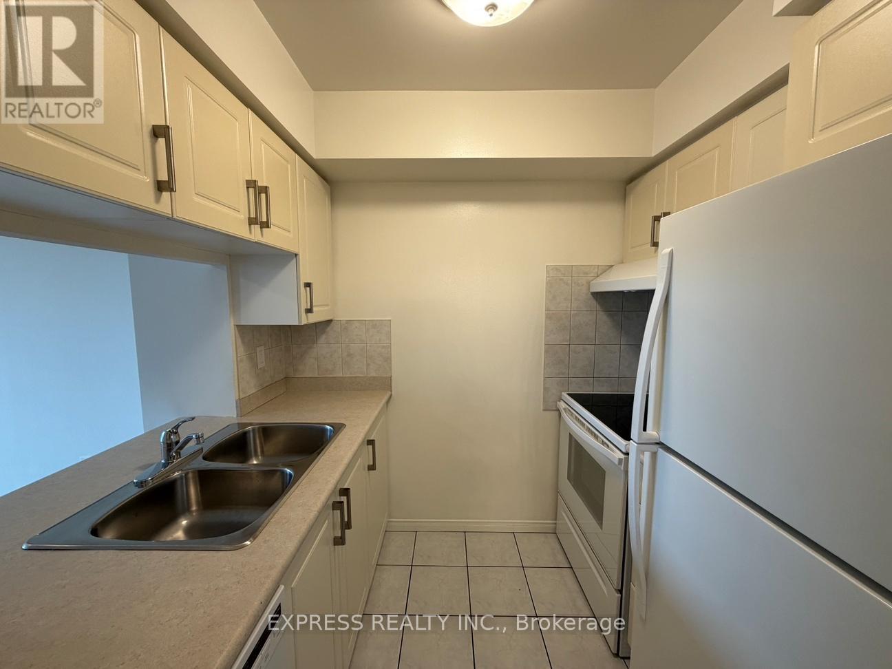 1205 - 1 Pemberton Avenue, Toronto, Ontario  M2M 4L9 - Photo 2 - C12463704