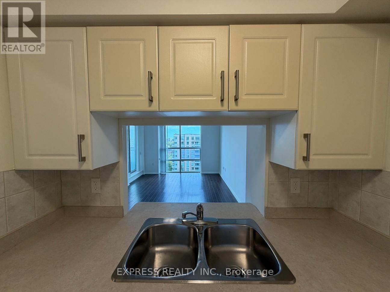 1205 - 1 Pemberton Avenue, Toronto, Ontario  M2M 4L9 - Photo 3 - C12463704